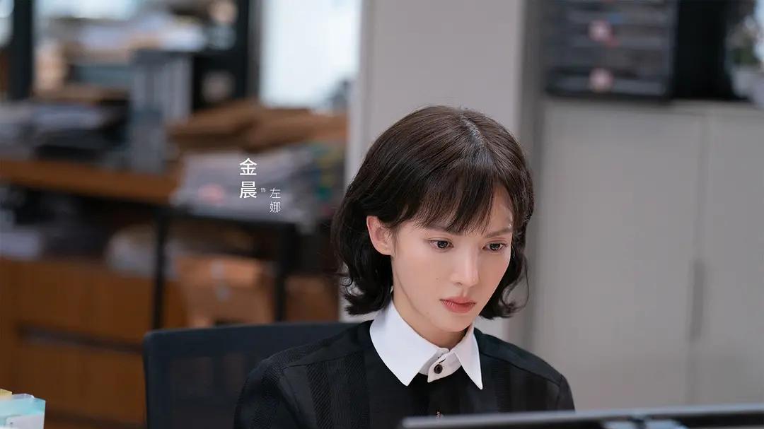 穿衣搭配|电视剧全网热度榜，《平凡之路》跌至第三，第一热度高达65.78