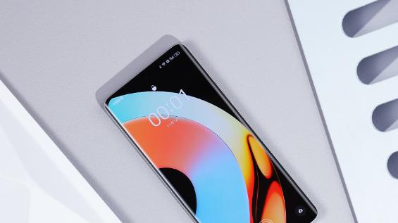 realme|“20GB”+5000mAh，1亿像素手机仅1699元起，首销拿下双平台冠军