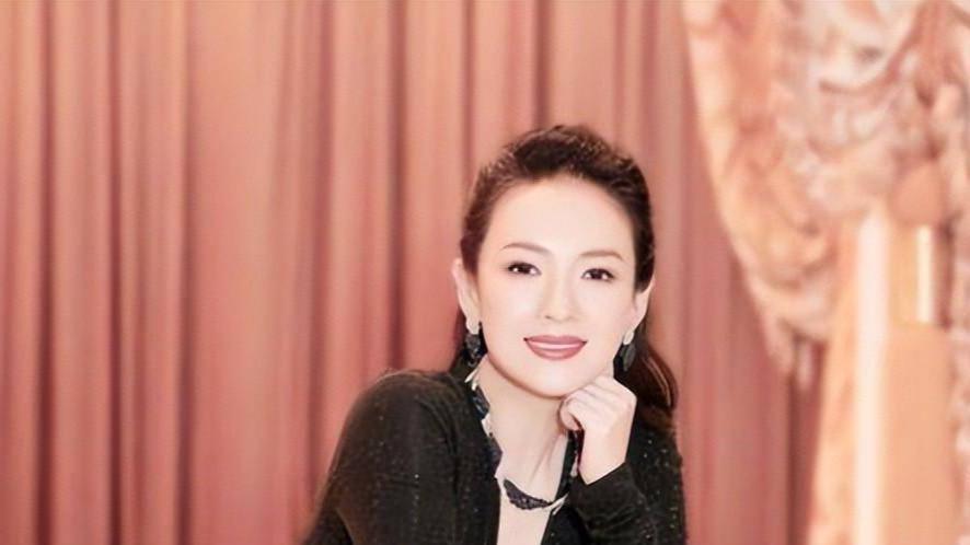 瓜子 章子怡想钱想疯？开始卷儿童护肤，自创品牌，立二胎贴心妈妈人设
