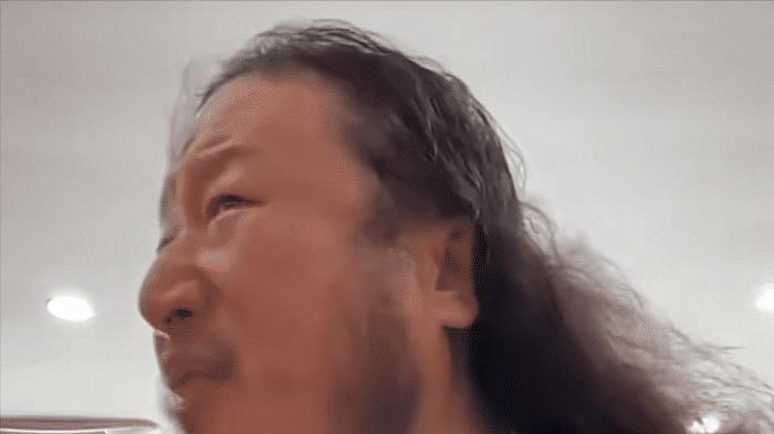饺子|内蒙网红去北京吃炸酱面，只有面没有酱，怒斥老板：你完全可以抢