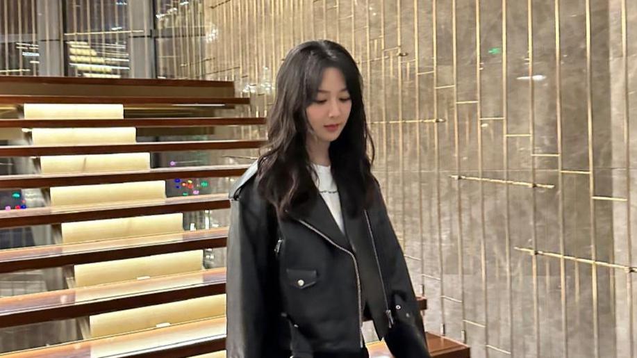 杨紫|杨紫新剧班底差？《承欢记》组训已出，网传编剧在业内名声不好！