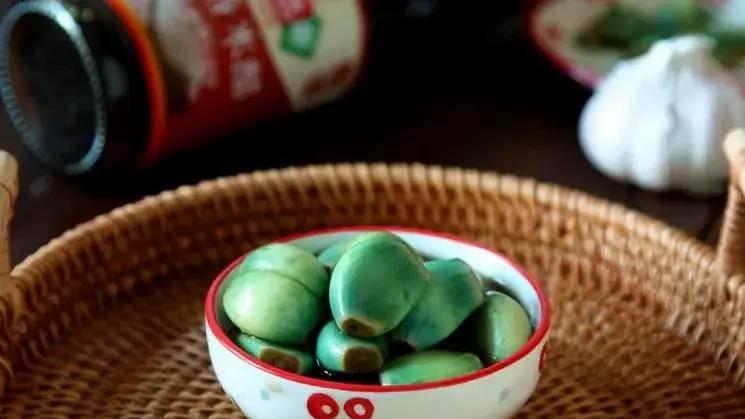 大蒜|腌腊八蒜，不要直接加醋腌，牢记3个技巧，快速变绿，不辣不烧心