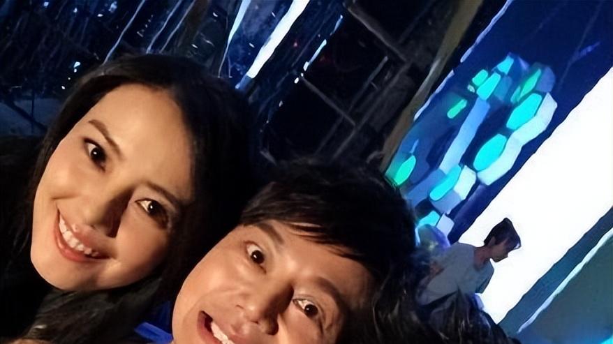 刘涛拔掉全部牙齿，花300万做烤瓷牙，如今她受了不该有的痛苦