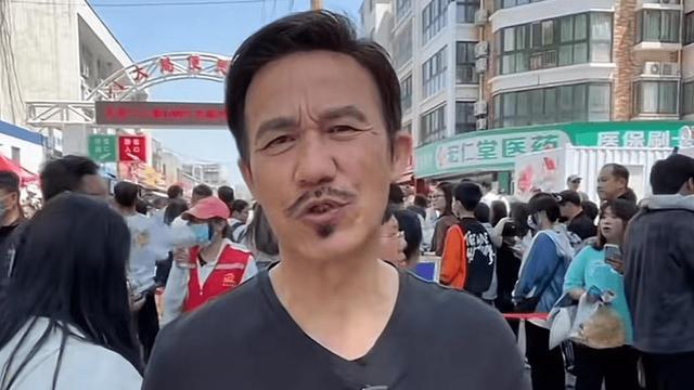 李子雄|知名港星李子雄淄博吃烧烤被拒门外！感叹能上烧烤需要勤奋与缘分