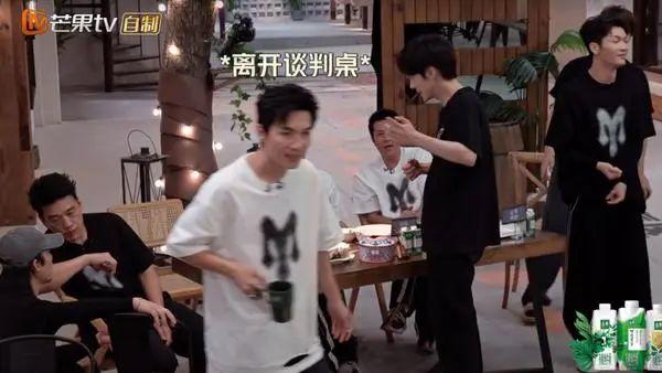 《披哥3》：十分钟戏份，三个哥哥被骂！王栎鑫，你有点「眼力见」吧