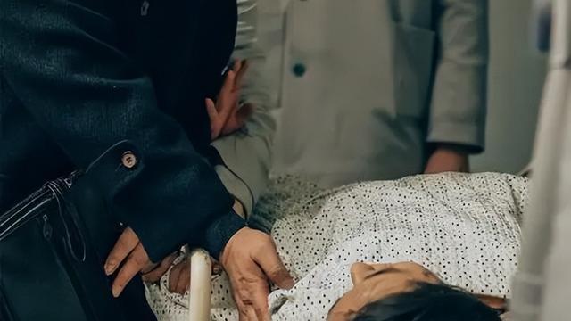 廖穗芳|一连8天热播第一，梅婷新剧演“恶人”，一播就牢牢抓住了我眼球