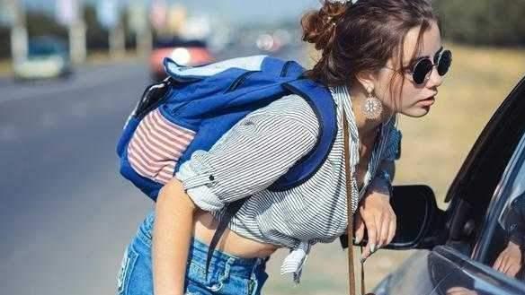 穷游|年轻女孩穷游搭免费车，住免费房，到头来才发现免费的才最贵