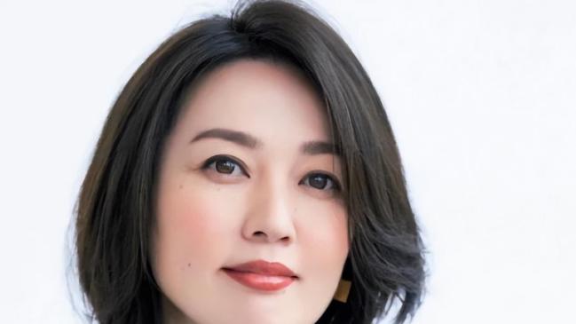 编发 什么年纪做什么发型，长头发过于枯燥，根本没什么新意