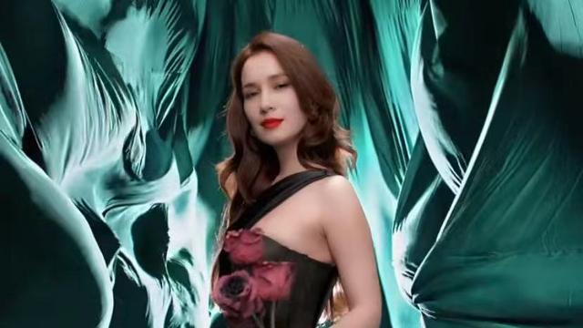 卢靖姗|浪姐4热度太高，卢靖姗带孩子上班，姐夫上了热搜何罪之有