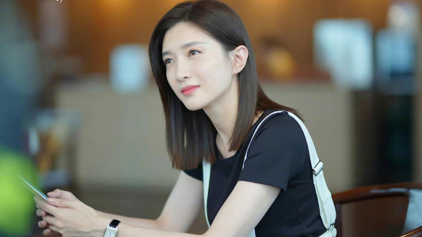 |2天5个大瓜，知名女星被曝曾是“海王”，李双江疑似携家人移民！