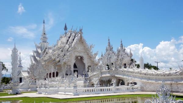 清莱|泰国的清莱神殿，就像是一片仙境，美轮美奂