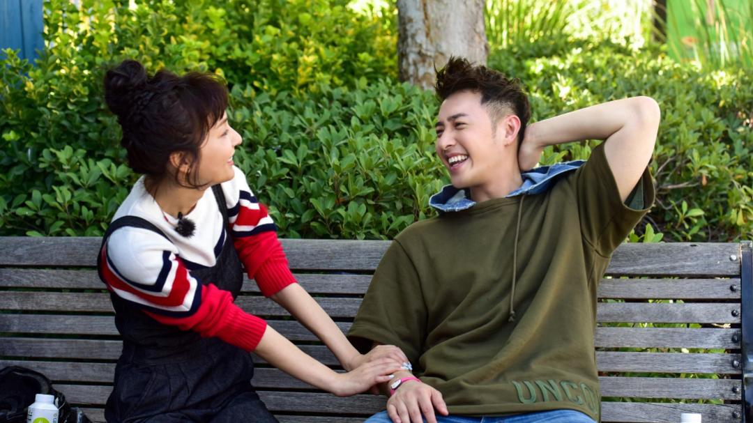 吴昕郑凯恋情实锤大瓜，多次同游被偶遇，已见过父母好事将近