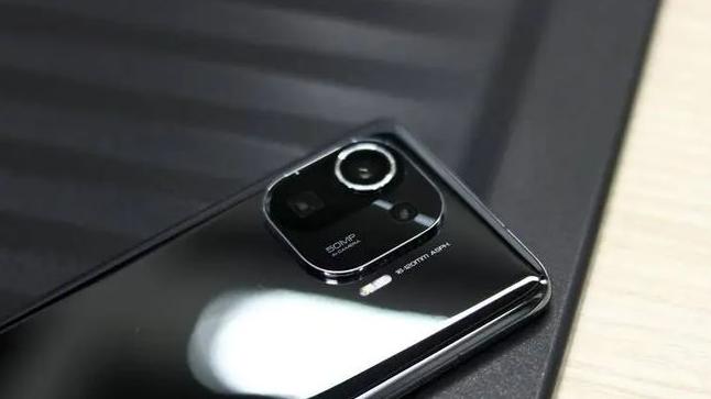 小米科技|高端旗舰都是“十三香”？iPhone13虽然不错，但这次我选小米13