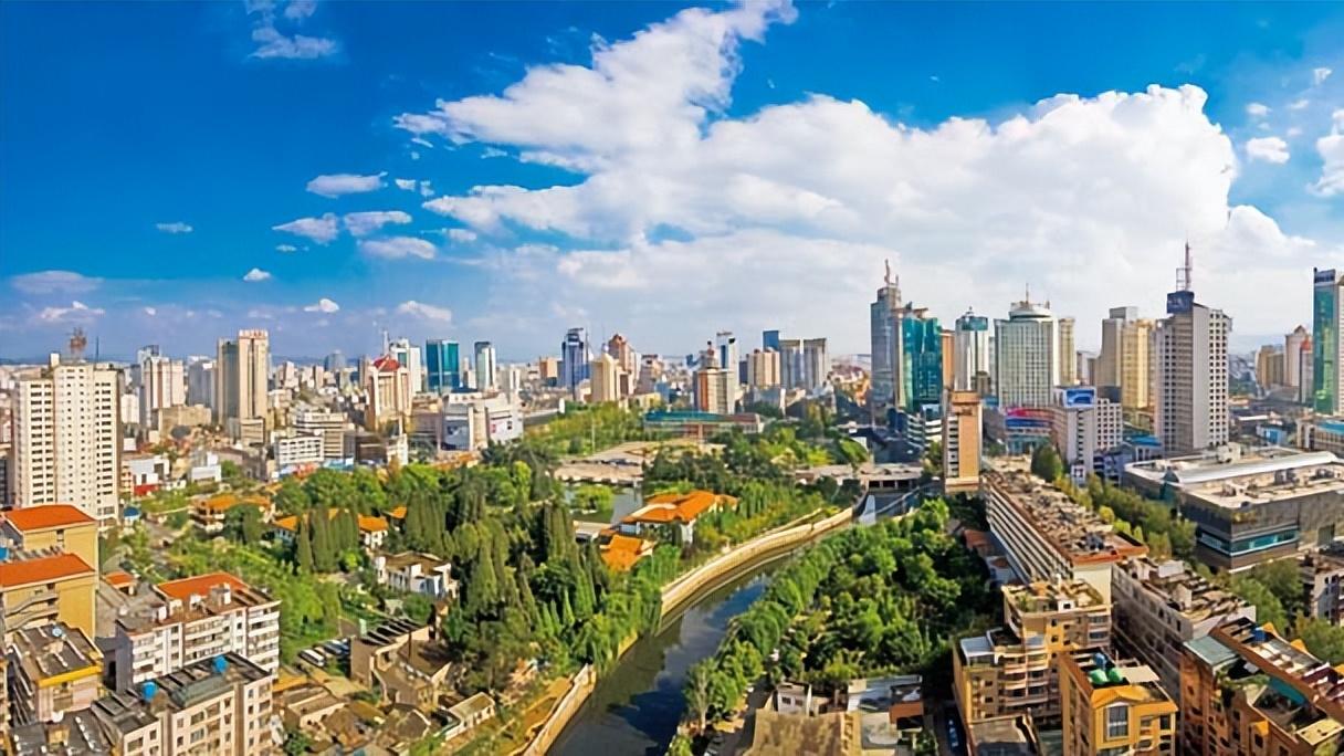 昆明|云南唯一的“特大城市”，比3个上海还大，人口超过800万