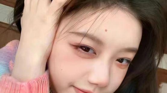 郦莎：半永久美瞳线可以有效增强眼部的表情，让眼睛变得更加生动