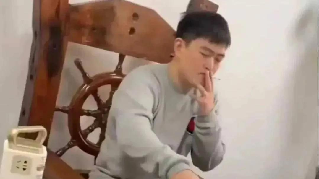 赵本山|赵本山儿子新店开业，师兄弟都不来捧场，当场发飙：我爹不好使了