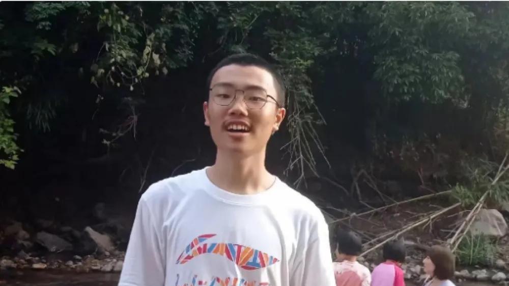 为何致远中学外面的监控没有拍到胡鑫宇，是因为有一个特别的原因