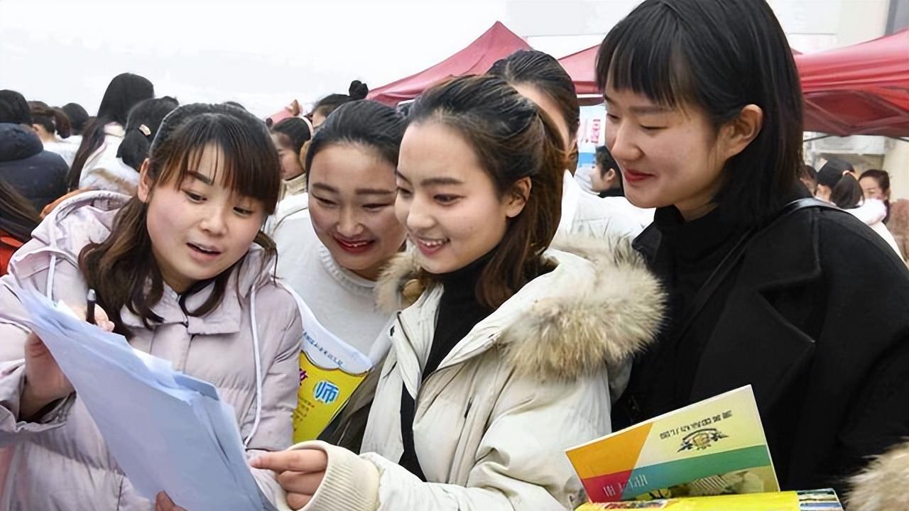 求职|教师学历陷入内卷，北大文科女博士求职遇冷，原因现实又扎心