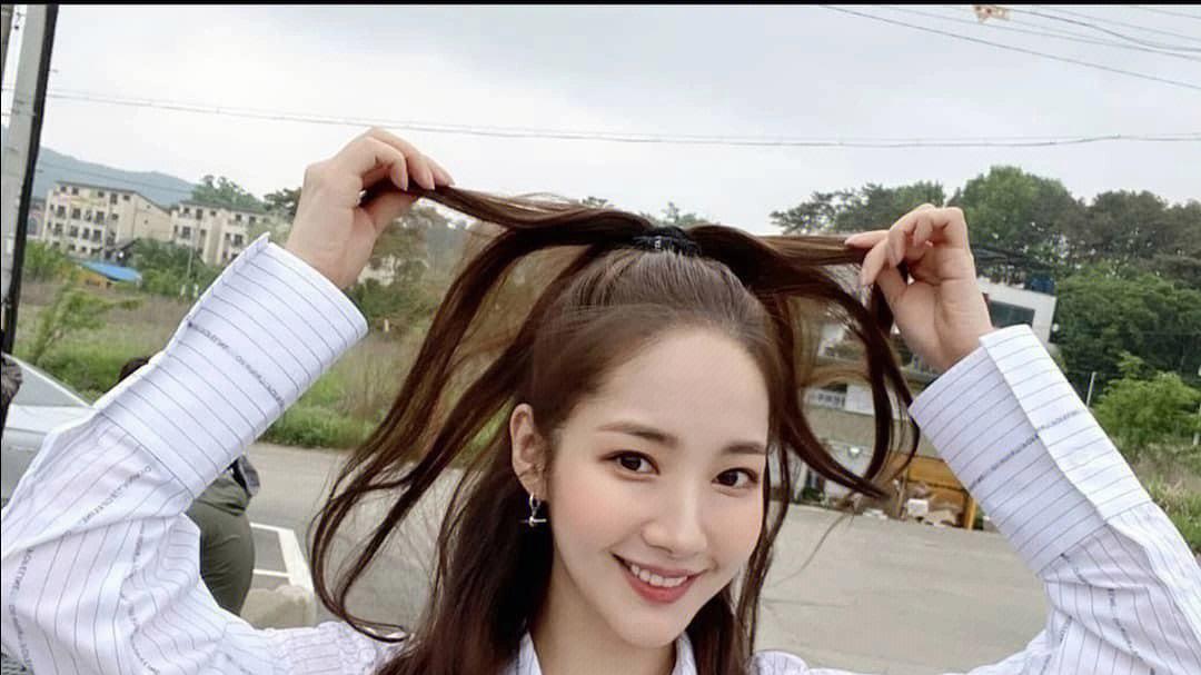 朴敏英为演绝症患者减重到37公斤，瘦成纸片人，韩国明星真能吃苦