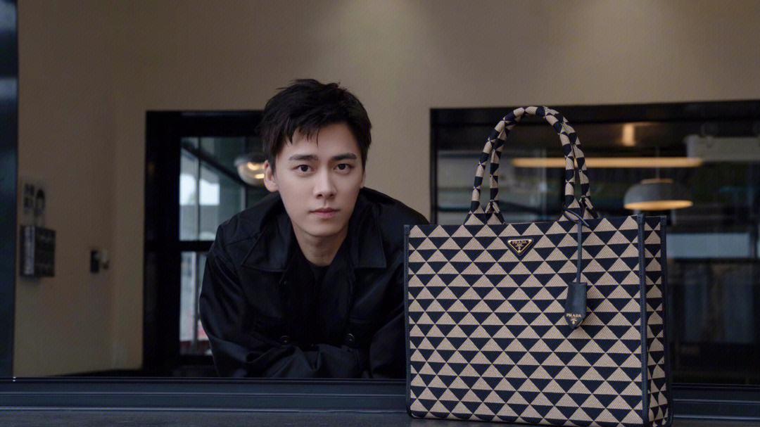 李易峰|李易峰退圈后近况曝光，刘璇老公透露其生活状态，粉丝们都炸锅了