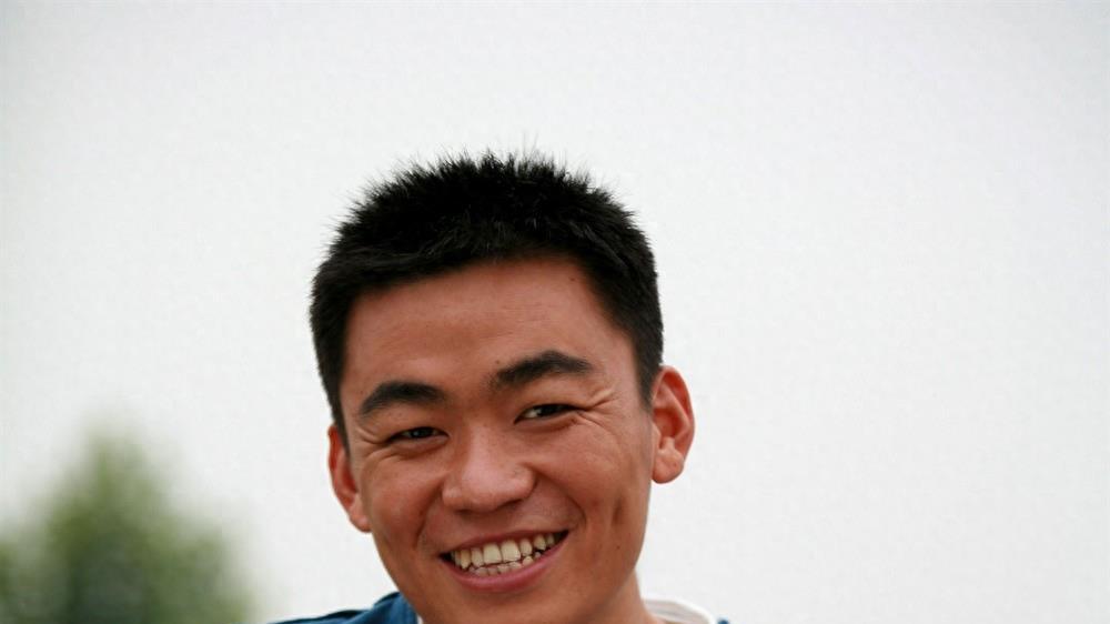 王宝强：遭宋喆出狱挑衅，一句话让徐峥丢尽脸面，被人民日报直接点名