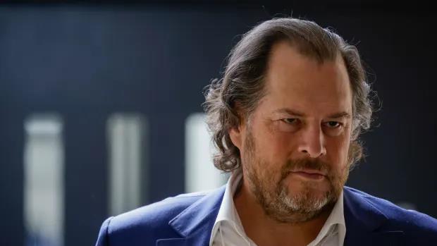 裁员|Salesforce员工炮轰CEO！高管开会迟到，只谈感恩不谈裁员