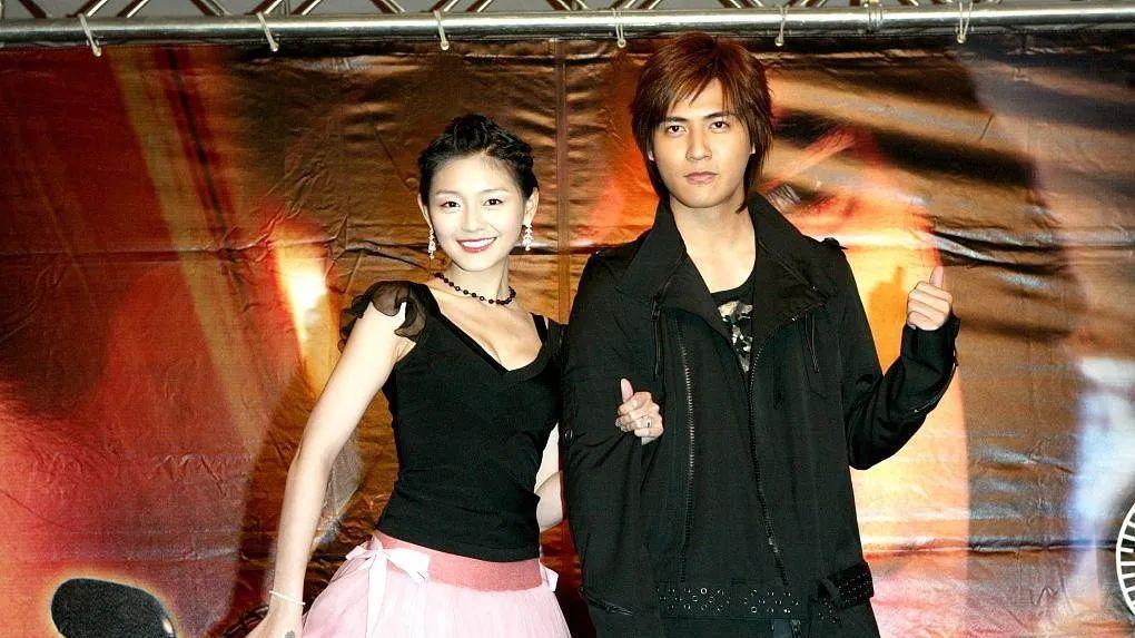 当年，周渝民与大S分手后控诉：听到她高跟鞋的声音，就浑身发抖