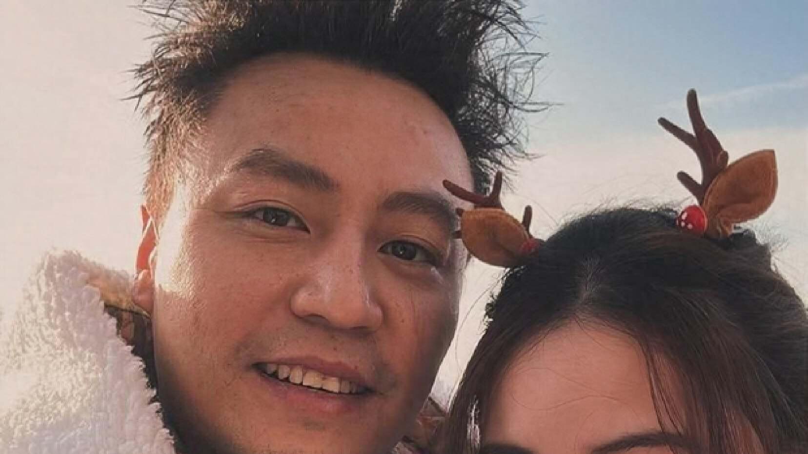 香港知名男星公开恋情，与小20岁女友谱父女恋，遭调侃老牛吃嫩草