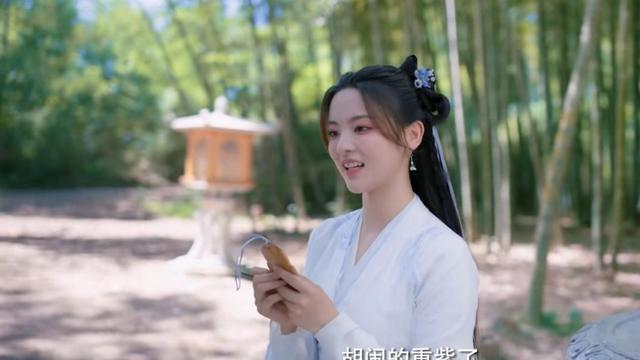 杨超越|首播拿下热度榜第一，鹅厂拿到王牌，杨超越选对了剧本抽中王炸！