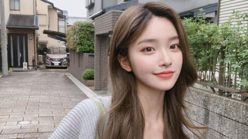 24岁知名女歌手离奇去世！最后朋友圈曝光，依然在秀高品质生活