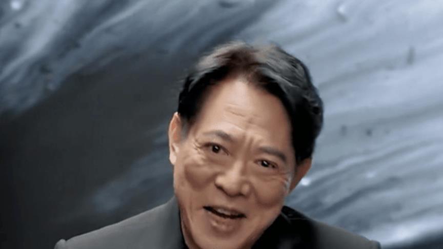 李连杰|60岁回国捞金被骂惨，李连杰哭诉：我一直在努力为人民服务