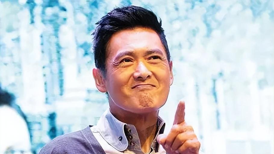 最强影帝周润发，一步步跌落神坛，是时候认清他的真面目了