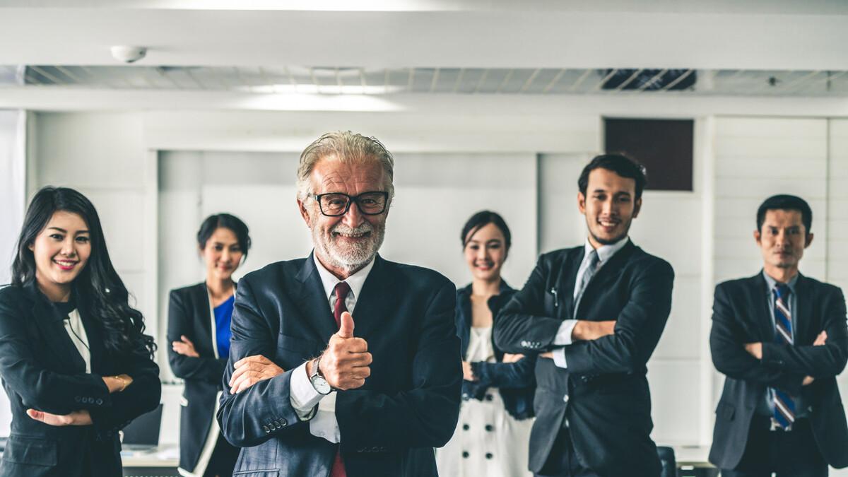 |为什么现在人们越来越不讨好领导了？