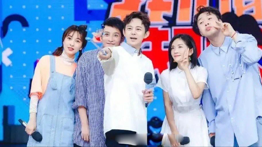 谢娜|谢娜录制《你好星期六》，身份大转变，小举动太心酸，未播先火