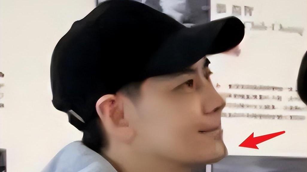 林志颖|48岁林志颖巡视名下资产！指导工作直竖大拇指，比受伤前更帅气了