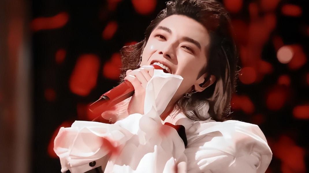 华晨宇2023火星北京演唱会，表示接受“法师”称号我是音乐魔法师