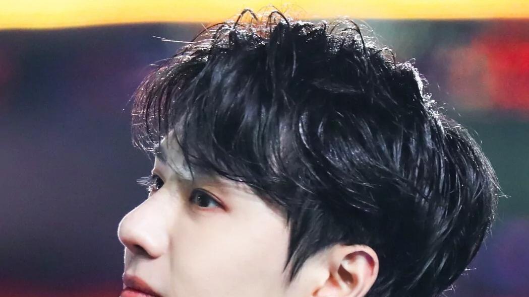 |王一博新剧三次改名终开机，粉丝抵制路透，广场尽宣传《无名》