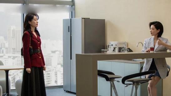 女士的品格|《女士的品格》职场家庭难兼顾？姚薇怀孕巧遇对手，生育是考验！