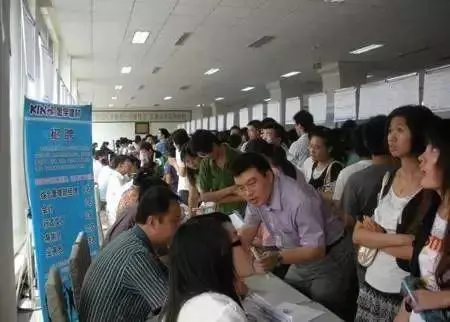 工人|从特斯拉高薪招聘，到曹德旺改名，事实到底讽刺了谁？