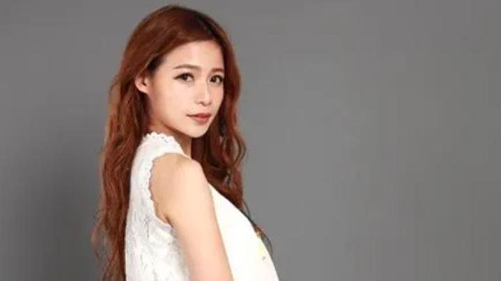 萝莉|38岁女星要求签出轨赔偿协议，却被男友砍价！怀孕后迟迟未登记