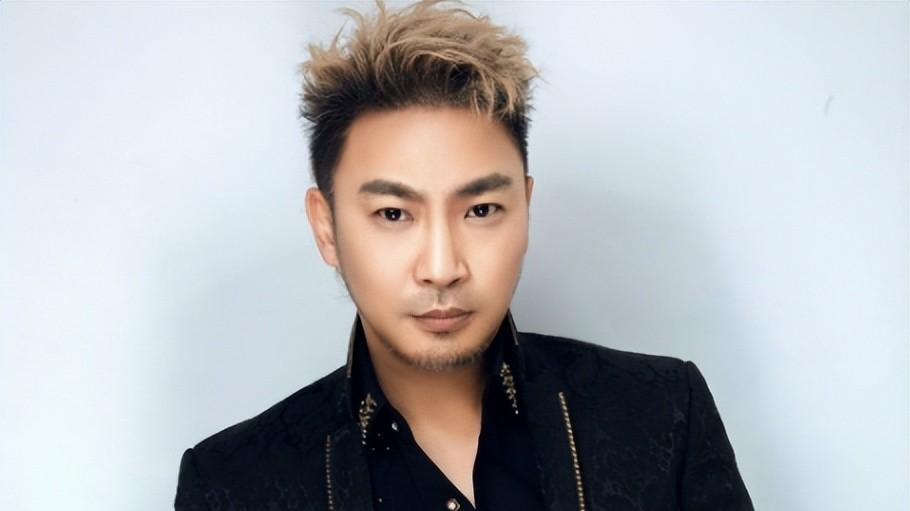 他因耍大牌被砍掉下巴，缝130针做5次手术，退圈卖马桶成富豪！