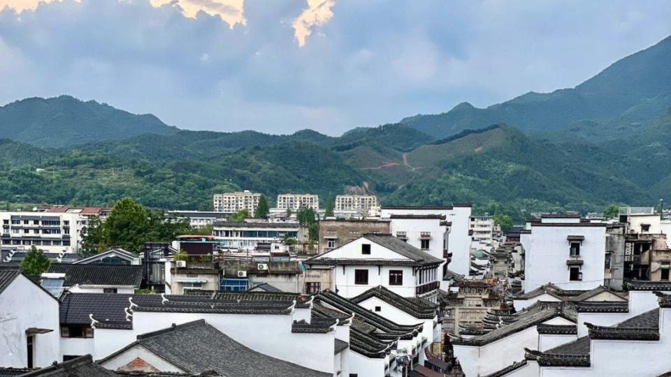 古镇|藏在杭州低调的小众古镇，被称为“江南大理”，门票免费少有人知