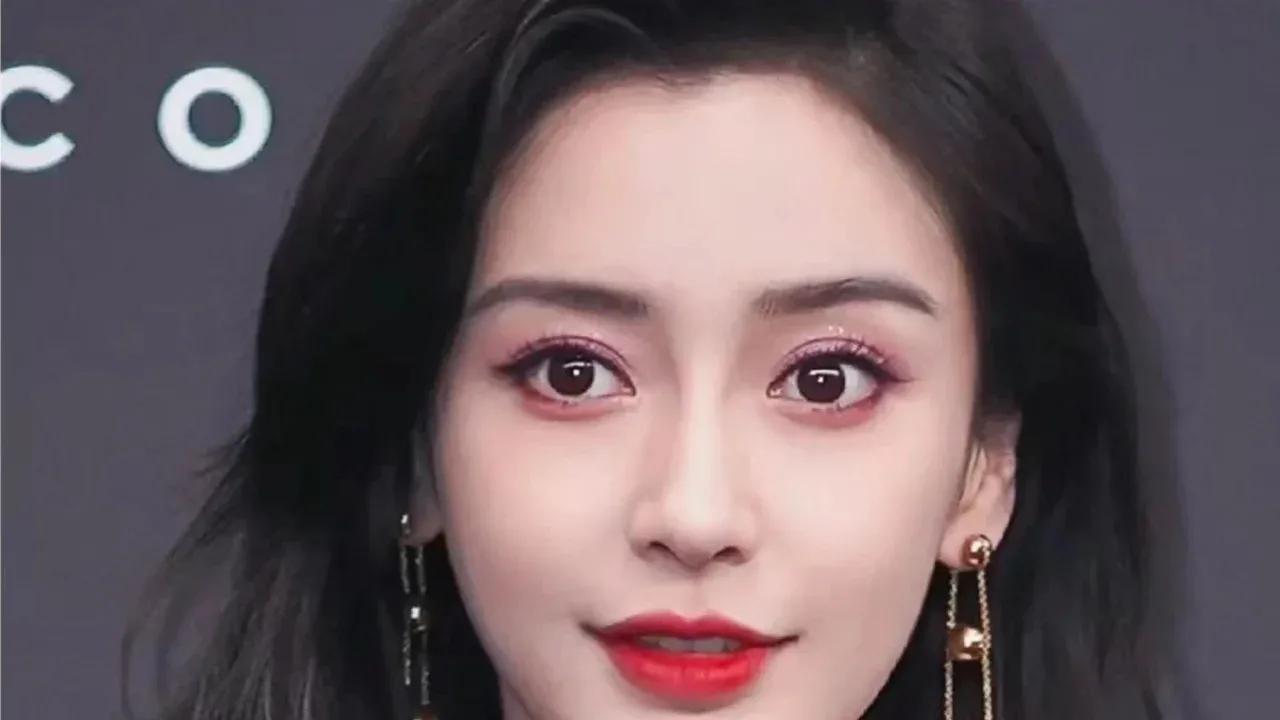 被软封杀，杨颖张嘉倪去看疯马秀了