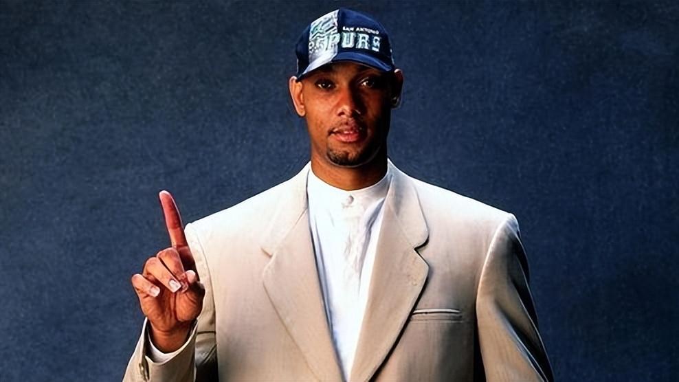 号称NBA第一大前，但是职业生涯只有19+10，邓肯被高估了？