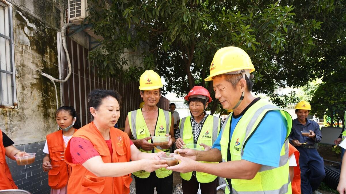 招聘|社区工作者的待遇不算好，但是大家都想去，是有什么魅力吗？