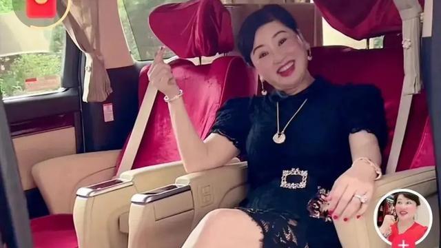 欧美明星|蔡天凤妈妈花姐富豪生活被质疑，疑似伪豪门，3处细节显蹊跷