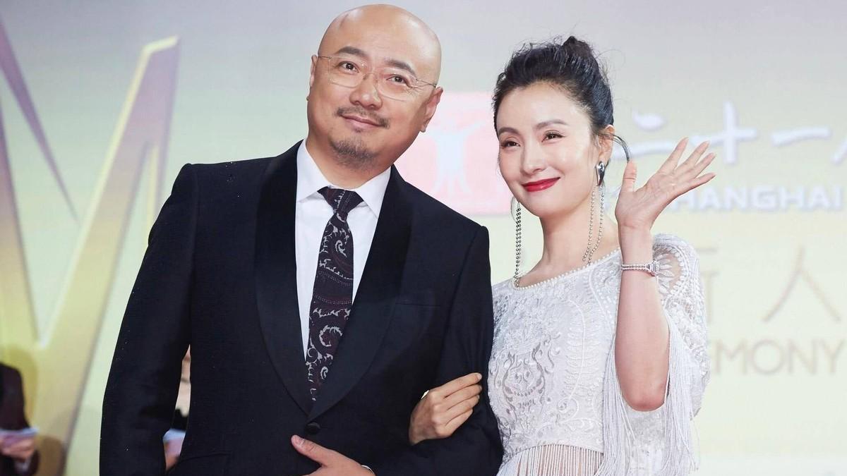 张萌|徐峥陶虹疑似携8.2亿飞往美国，资金被冻结，进退两难