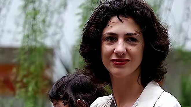 戴安娜|“戴安娜”郝莲露正式退出剧组，康家媳妇仅剩香兰守护自己的身份