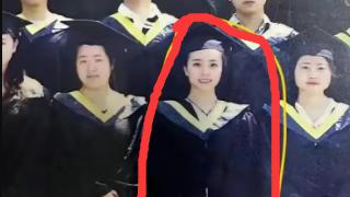 |美女戴副局长少女照曝光！大学时期清纯可爱，19岁工作后魅力急升