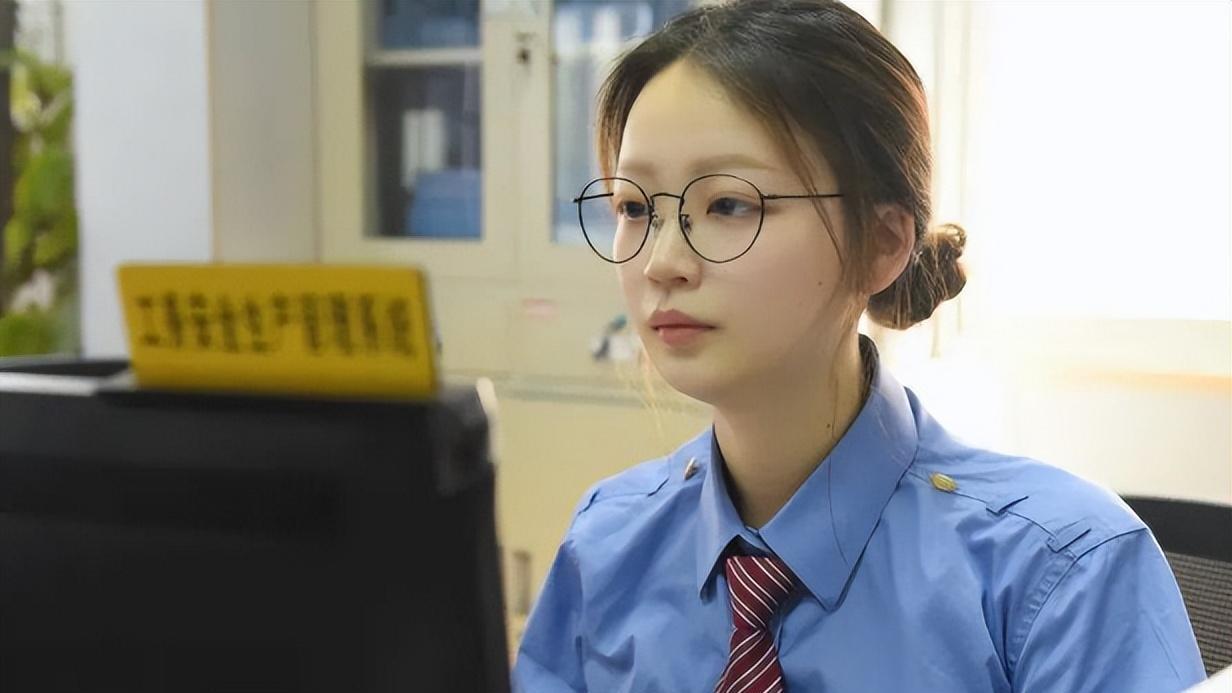 求职|铁路局将开始春招，五险一金待遇佳有编制，三类学生报考更有优势